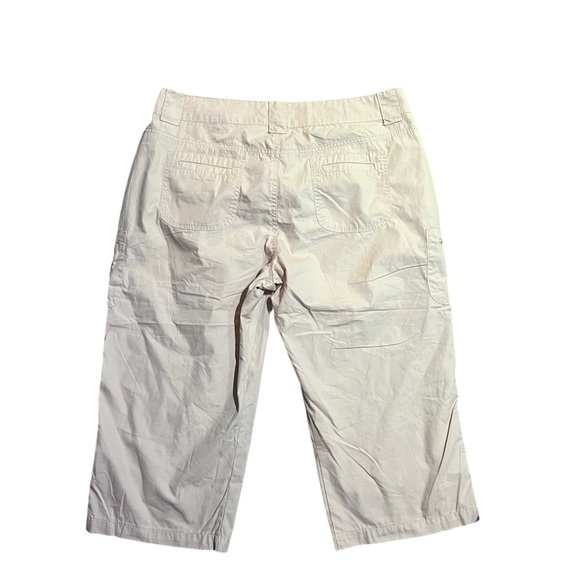 Gloria Vanderbilt Beige Capris - Picture 4 of 7